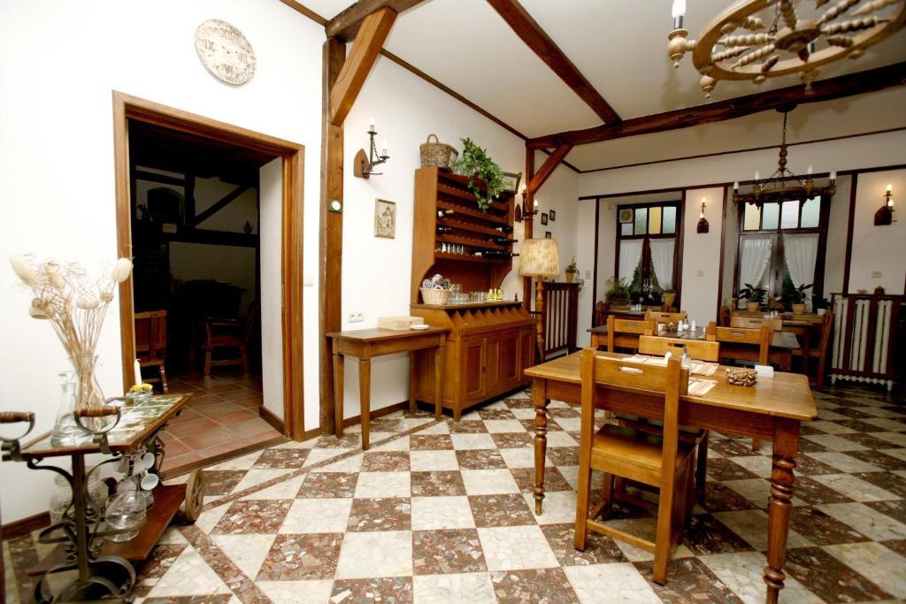 Hotel Gai-Sejour Ла-Рош-ан-Арден Экстерьер фото